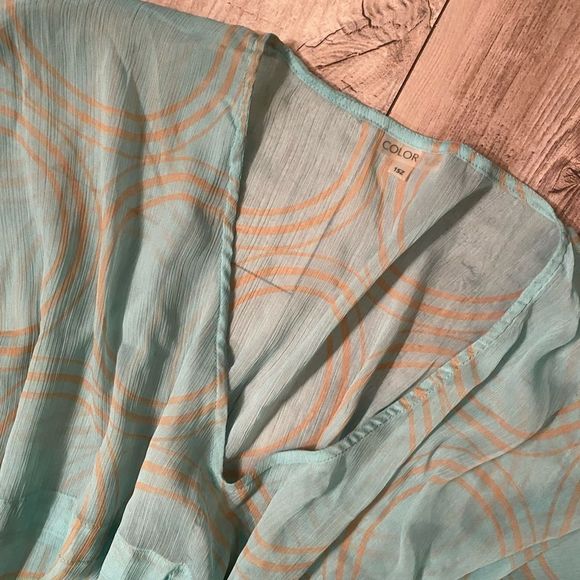 Swimsuit cover up one size fits all - Picture 2 of 5